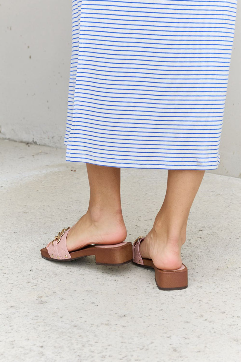 Square Toe Chain Detail Clog Sandal in Blush